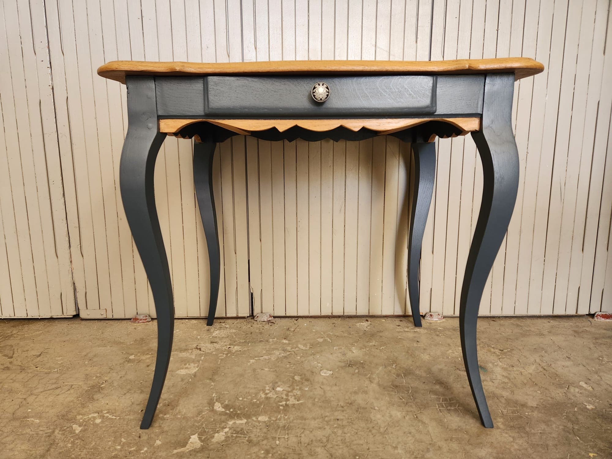 Bureau en chêne nommé "Agnès" - Indisponible / Vendu - Vue Face Avant - Après rénovation