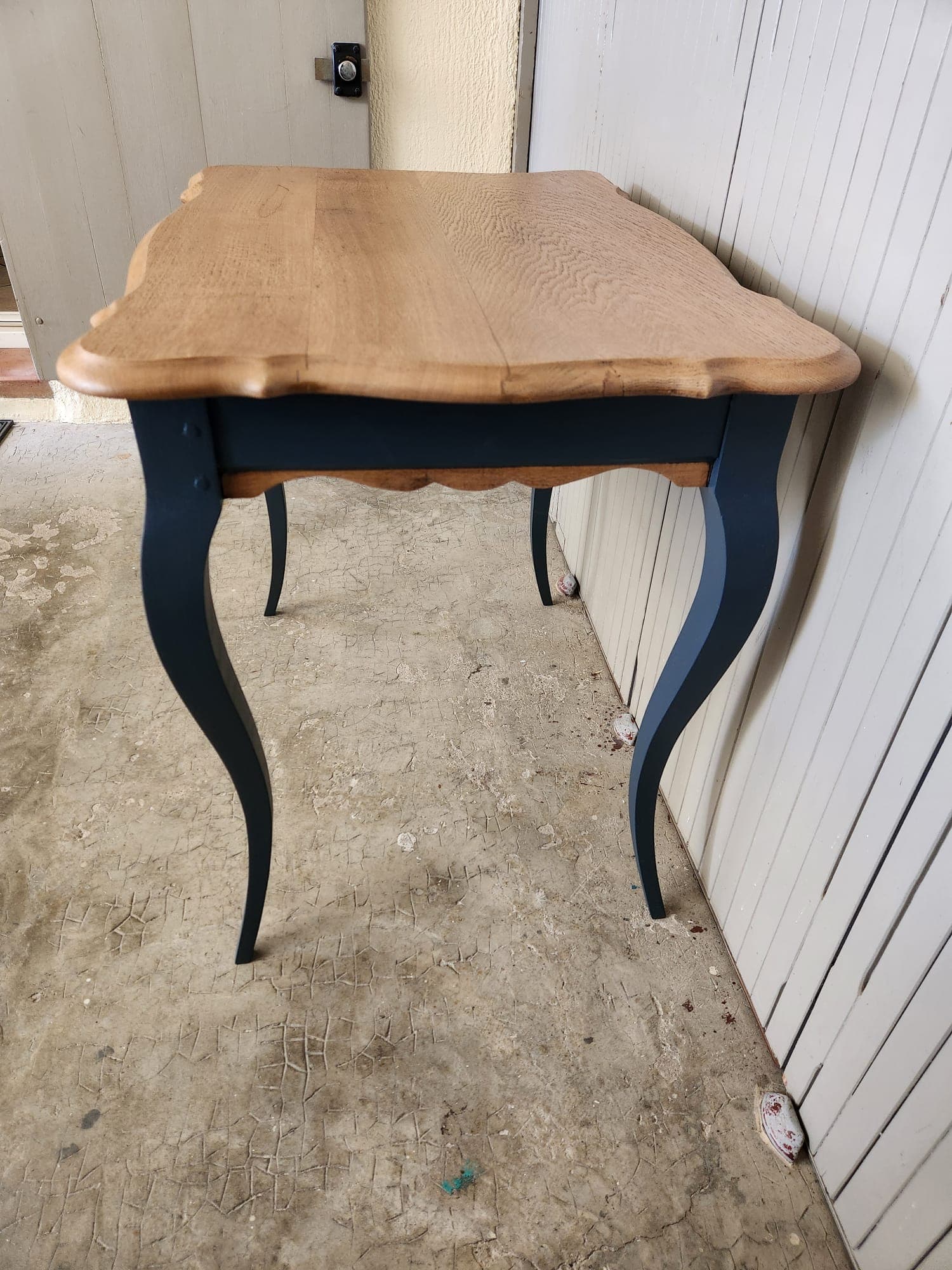 Bureau en chêne nommé "Agnès" - Indisponible / Vendu - Vue Face Côté - Apres rénovation
