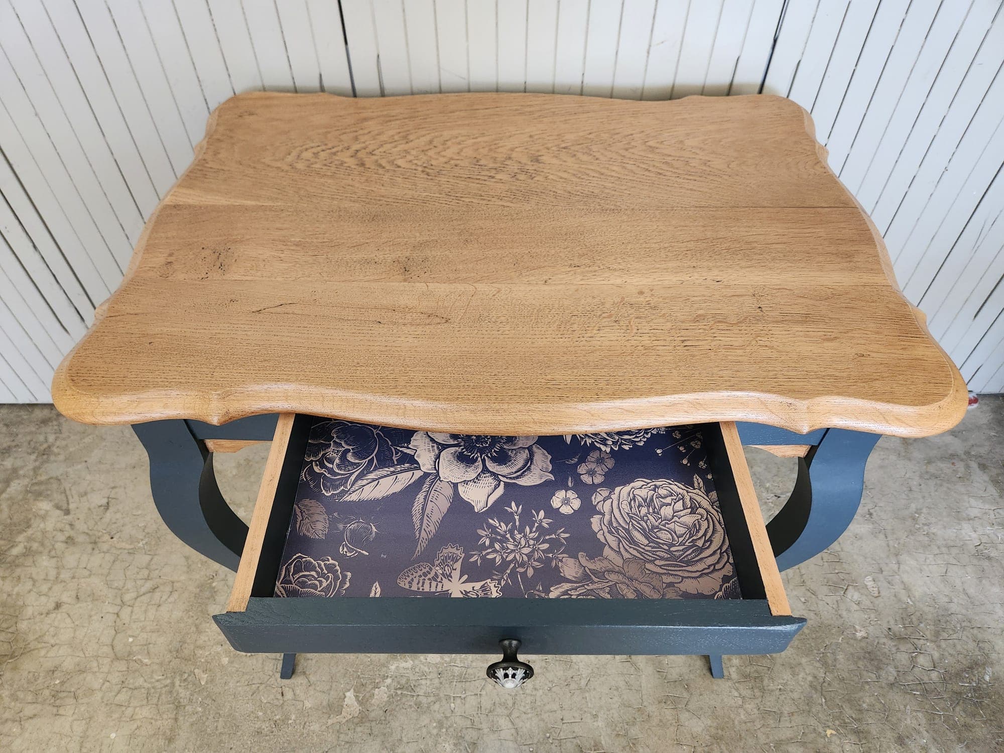 Bureau en chêne nommé "Agnès" - Indisponible / Vendu - Vue du tirroir - Apres rénovation